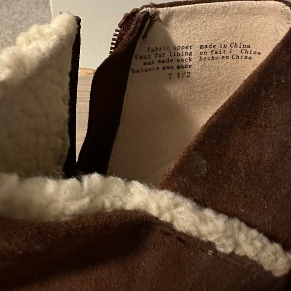 BC Faux Fur Lined Boots NWOT - Picture 3 of 6